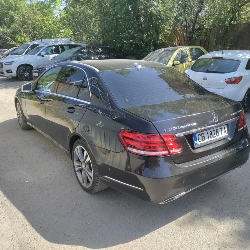 Mercedes-Benz E 300 Лек, снимка 2 - Автомобили и джипове - 47357729