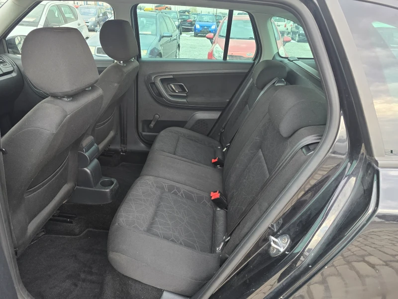 Skoda Fabia 1.2i 86кс 2012 година ЕВРО 5В, снимка 16 - Автомобили и джипове - 49276341