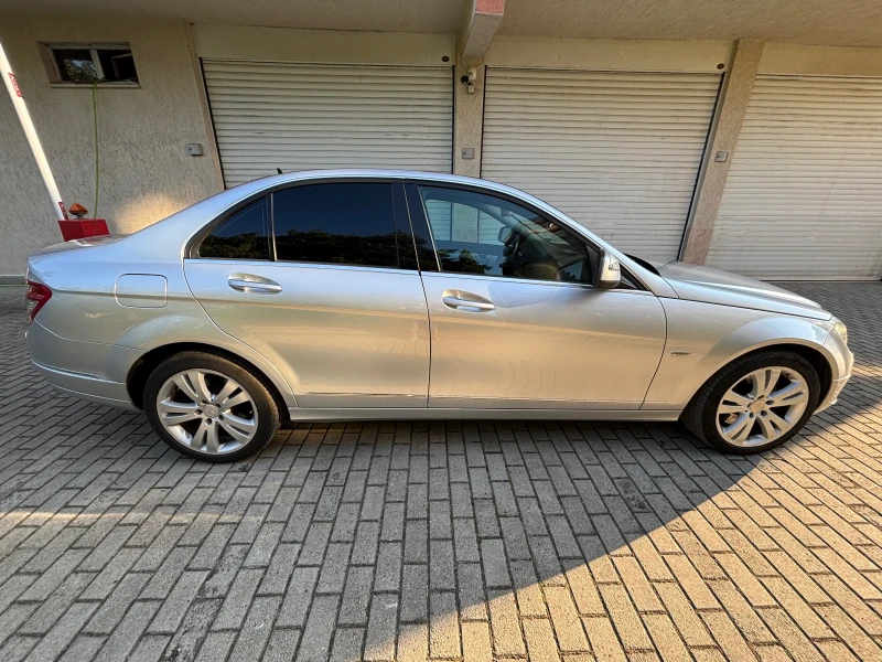 Mercedes-Benz C 320, снимка 7 - Автомобили и джипове - 52641747
