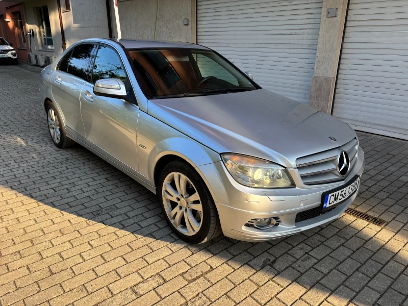 Mercedes-Benz C 320, снимка 8 - Автомобили и джипове - 52641747