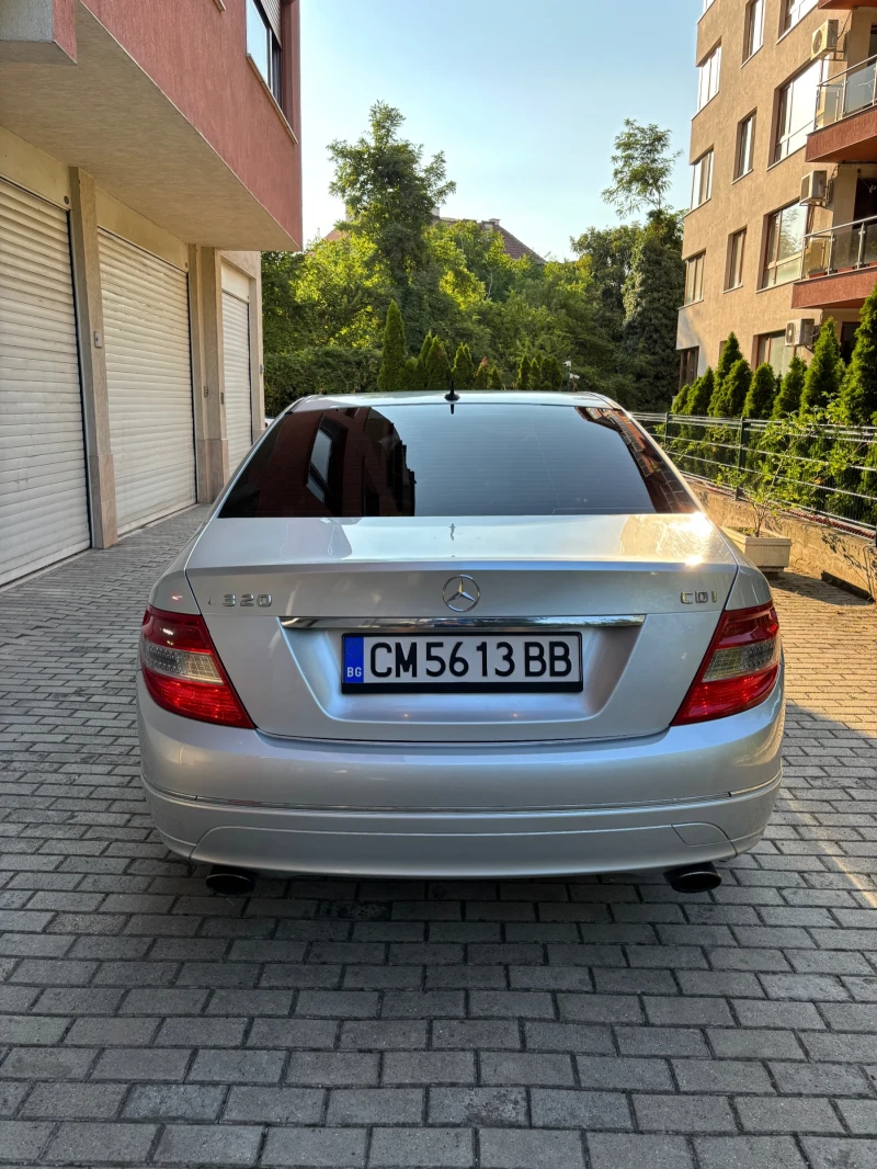 Mercedes-Benz C 320, снимка 5 - Автомобили и джипове - 52641747