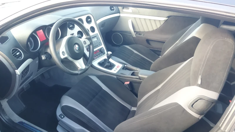 Alfa Romeo Brera 2.4 jtd Швейцария, снимка 10 - Автомобили и джипове - 52150817