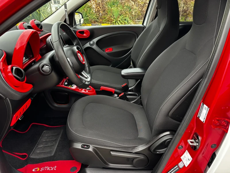 Smart Forfour EQ* 068 000 KM* 2019* NAVI* COC* KTEO* СЕРВИЗНА КН, снимка 8 - Автомобили и джипове - 52307730