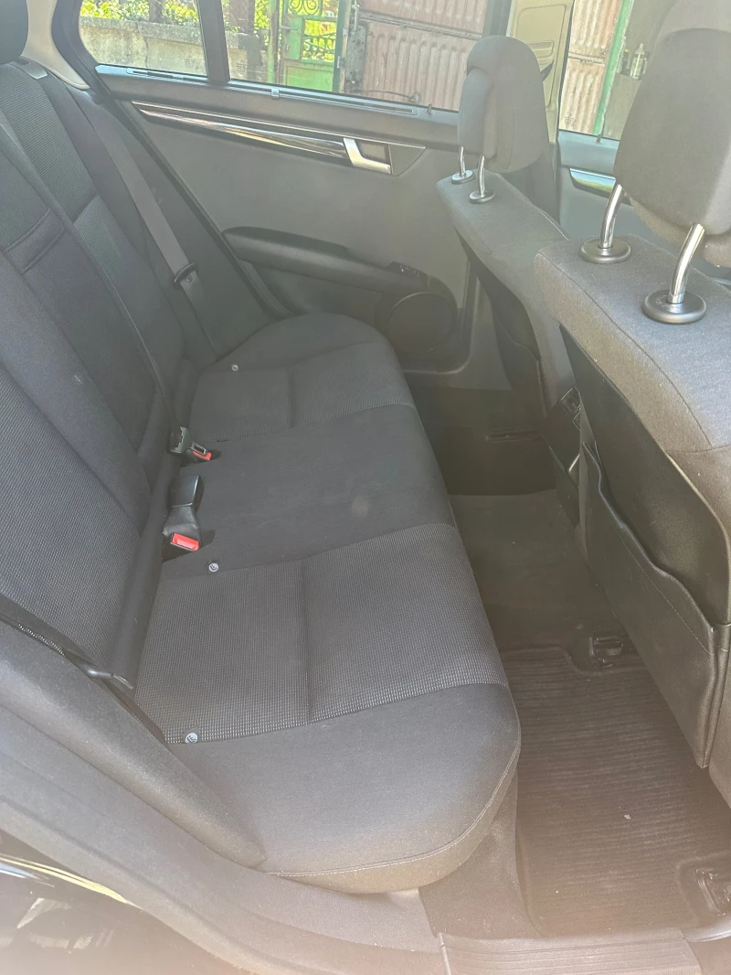 Mercedes-Benz C 180, снимка 7 - Автомобили и джипове - 52393654