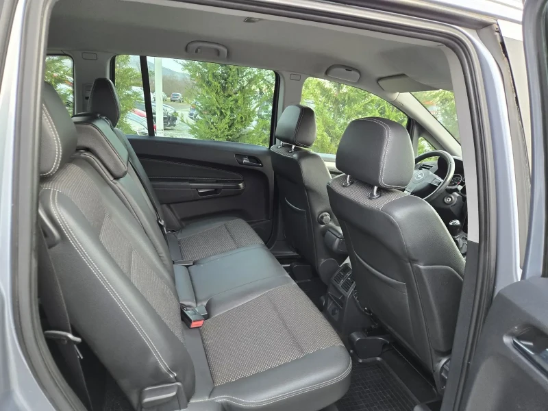Opel Zafira 1.8i-140кс= 7МЕСТА= ГАЗ= КЛИМАТИК, снимка 13 - Автомобили и джипове - 53090502