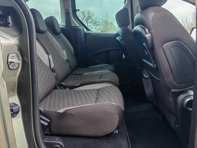 Peugeot Partner 1.6HDI, снимка 10 - Автомобили и джипове - 53402232