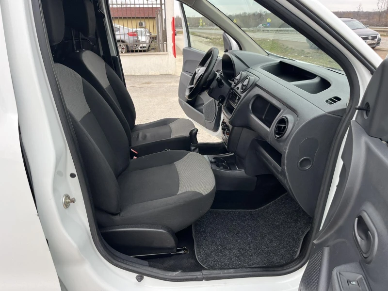 Dacia Dokker 1.2TURBO 116кс. EURO 6 КЛИМАТИК, снимка 9 - Автомобили и джипове - 53488853