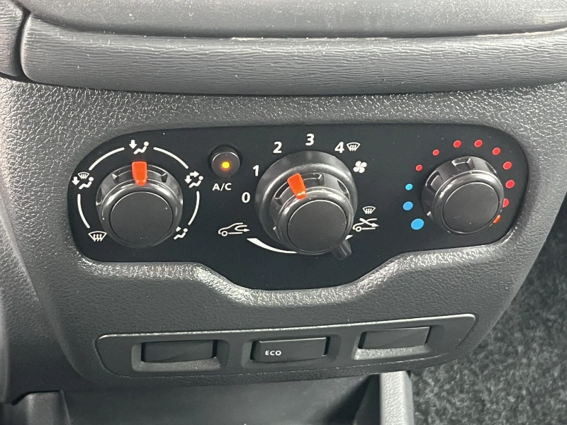 Dacia Dokker 1.2TURBO 116кс. EURO 6 КЛИМАТИК, снимка 12 - Автомобили и джипове - 53488853