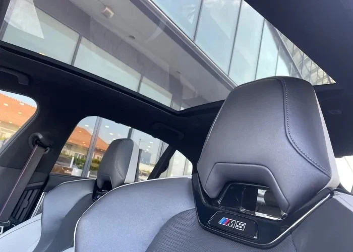BMW M5 Hybrid xDrive, Carbon Ceramic , B\W - изображение 9
