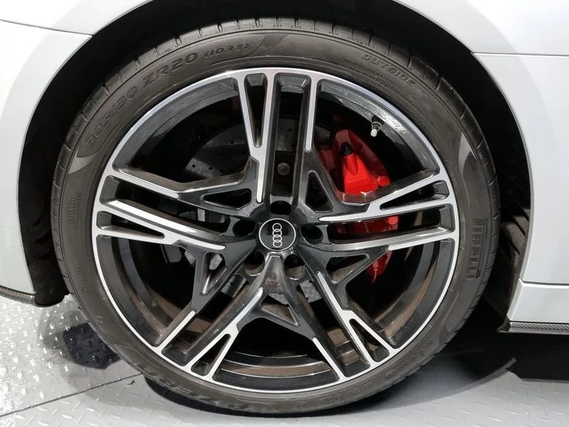 Audi R8 5.2 V10 Performance Coupe| 620к.с.| ВКЛ.ТЕХНОТЕСТ, снимка 5 - Автомобили и джипове - 55430788