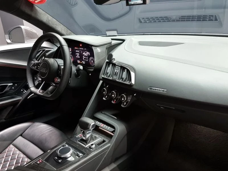 Audi R8 5.2 V10 Performance Coupe| 620к.с.| ВКЛ.ТЕХНОТЕСТ, снимка 12 - Автомобили и джипове - 55430788