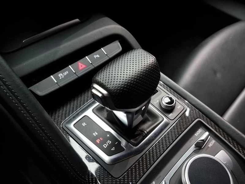 Audi R8 5.2 V10 Performance Coupe| 620к.с.| ВКЛ.ТЕХНОТЕСТ, снимка 9 - Автомобили и джипове - 55430788