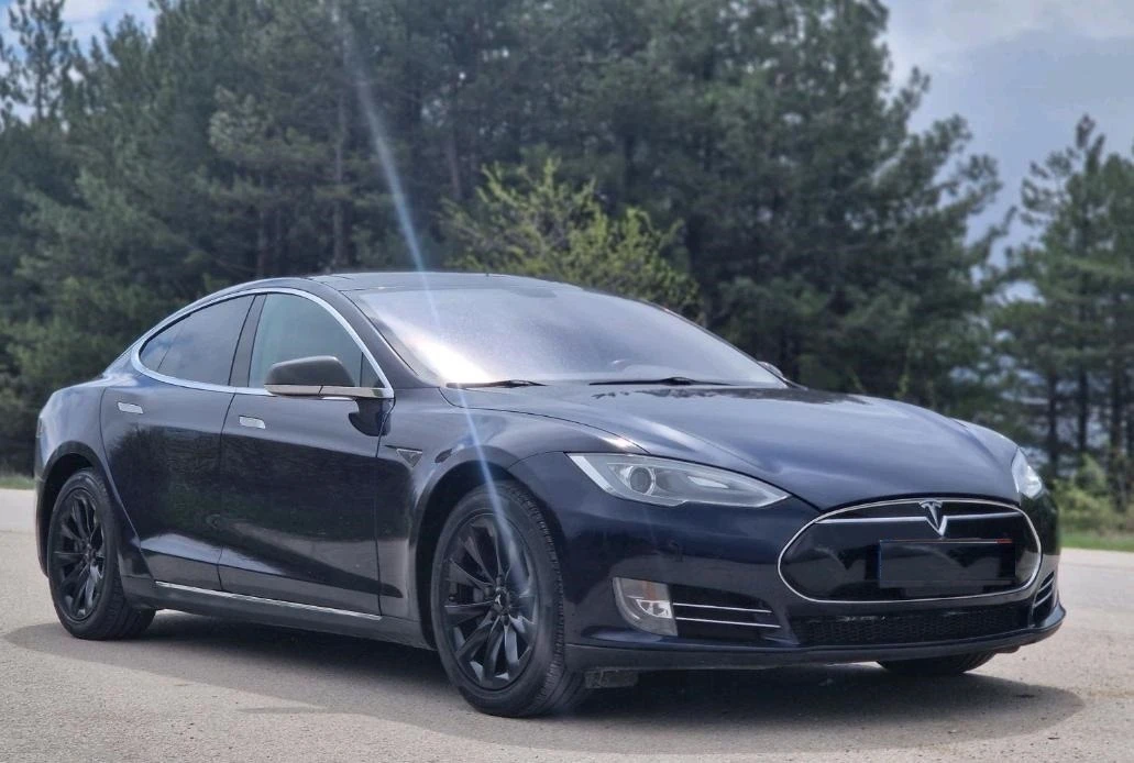 Tesla Model S  Спешно S85  - изображение 4