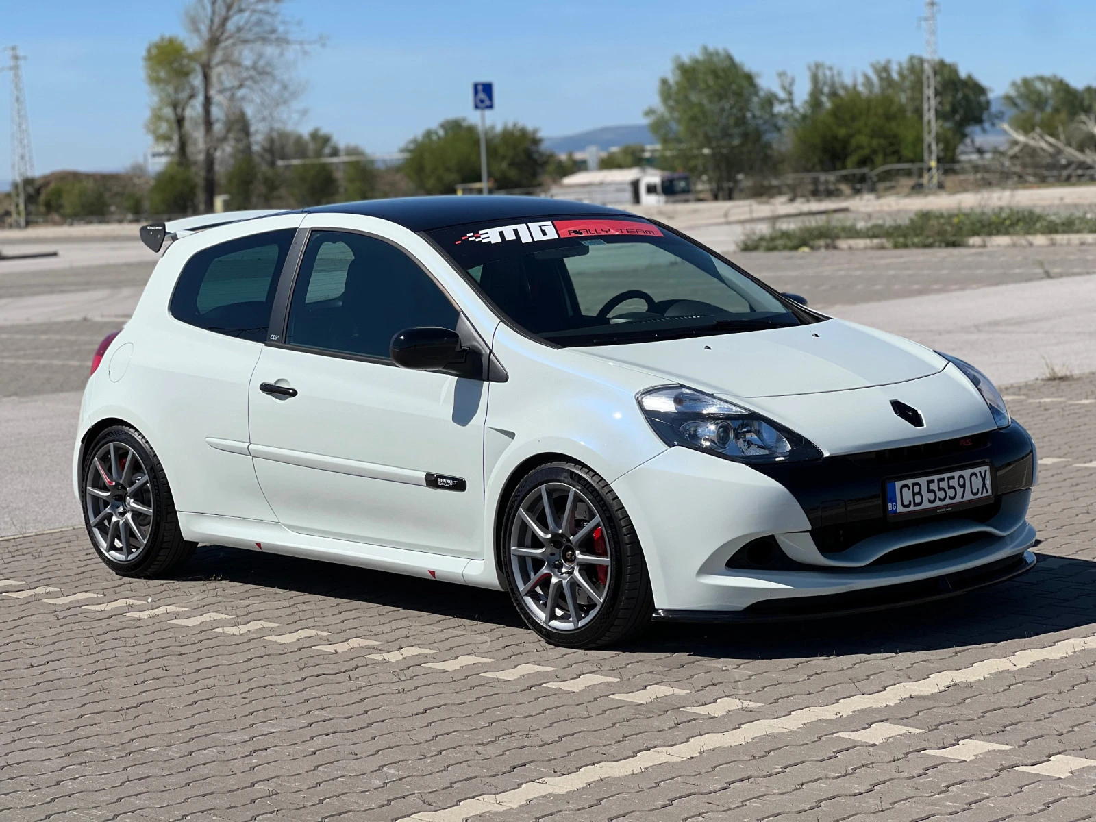 Renault Clio RS Limited Edition 164/666 - изображение 3