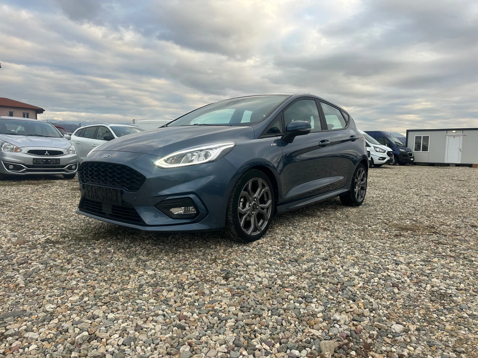 Ford Fiesta ST-LINE - изображение 2