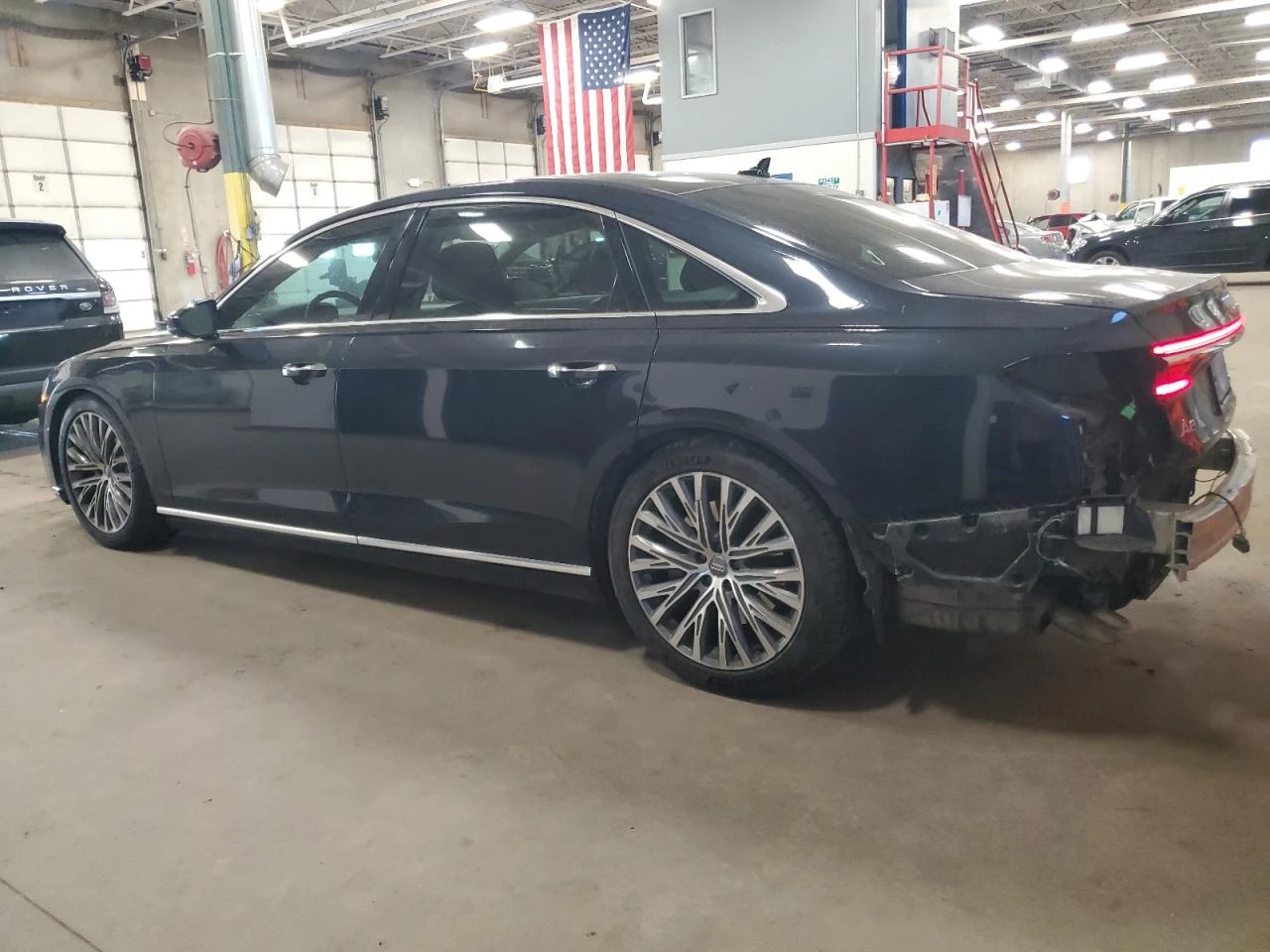 Audi A8 L* FULL* КЛИП НА ДВИГАТЕЛЯ - изображение 4