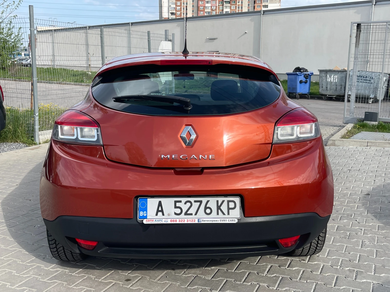 Renault Megane 1.6 Dynamique Coupe Бензин 110к.с Сервизна история - изображение 5