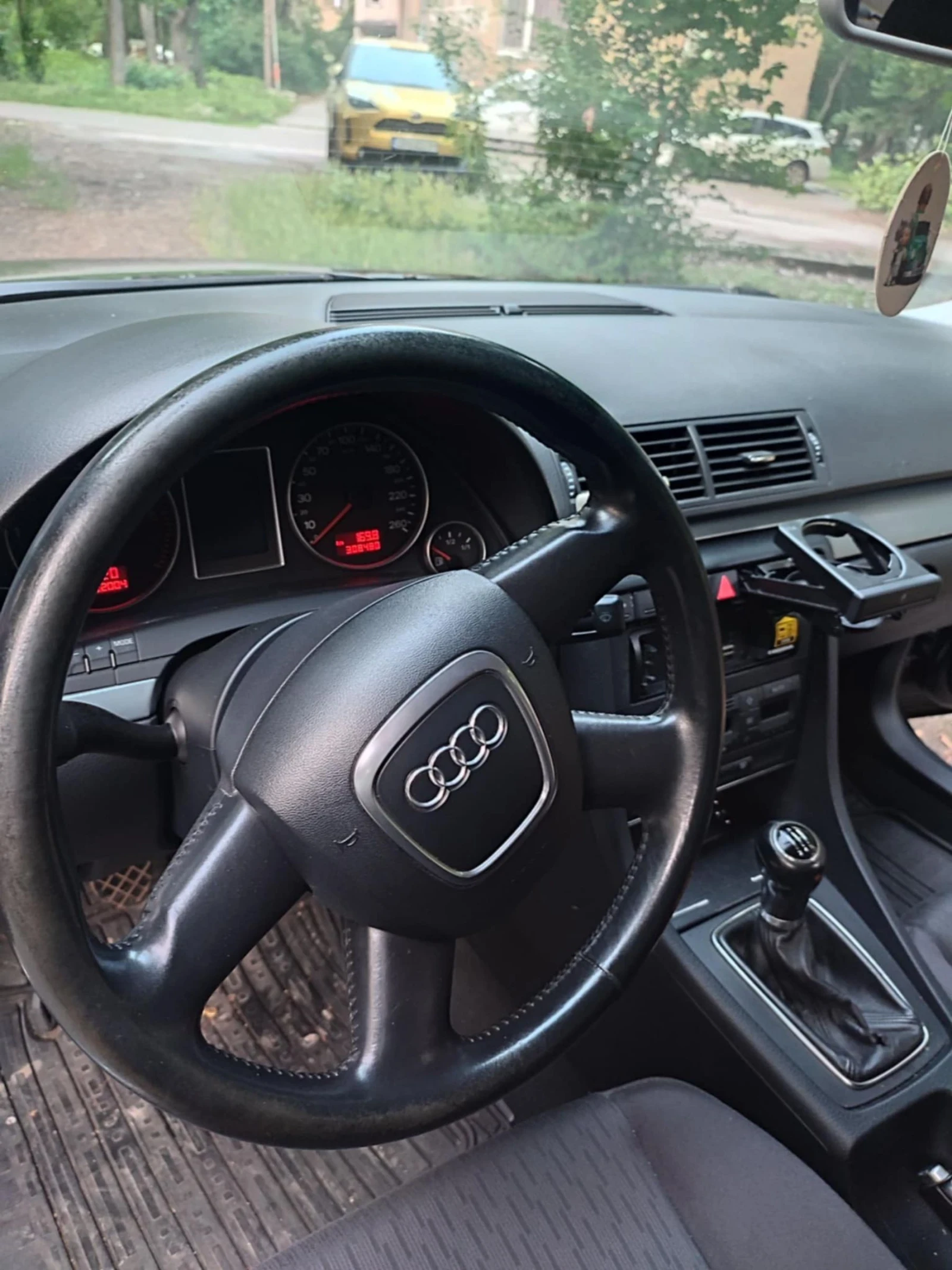 Audi A4 1.9 TDI  105кс - изображение 4