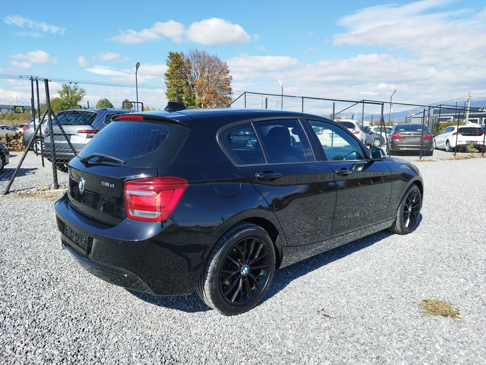 BMW 118 2.0    143 k.s - изображение 6