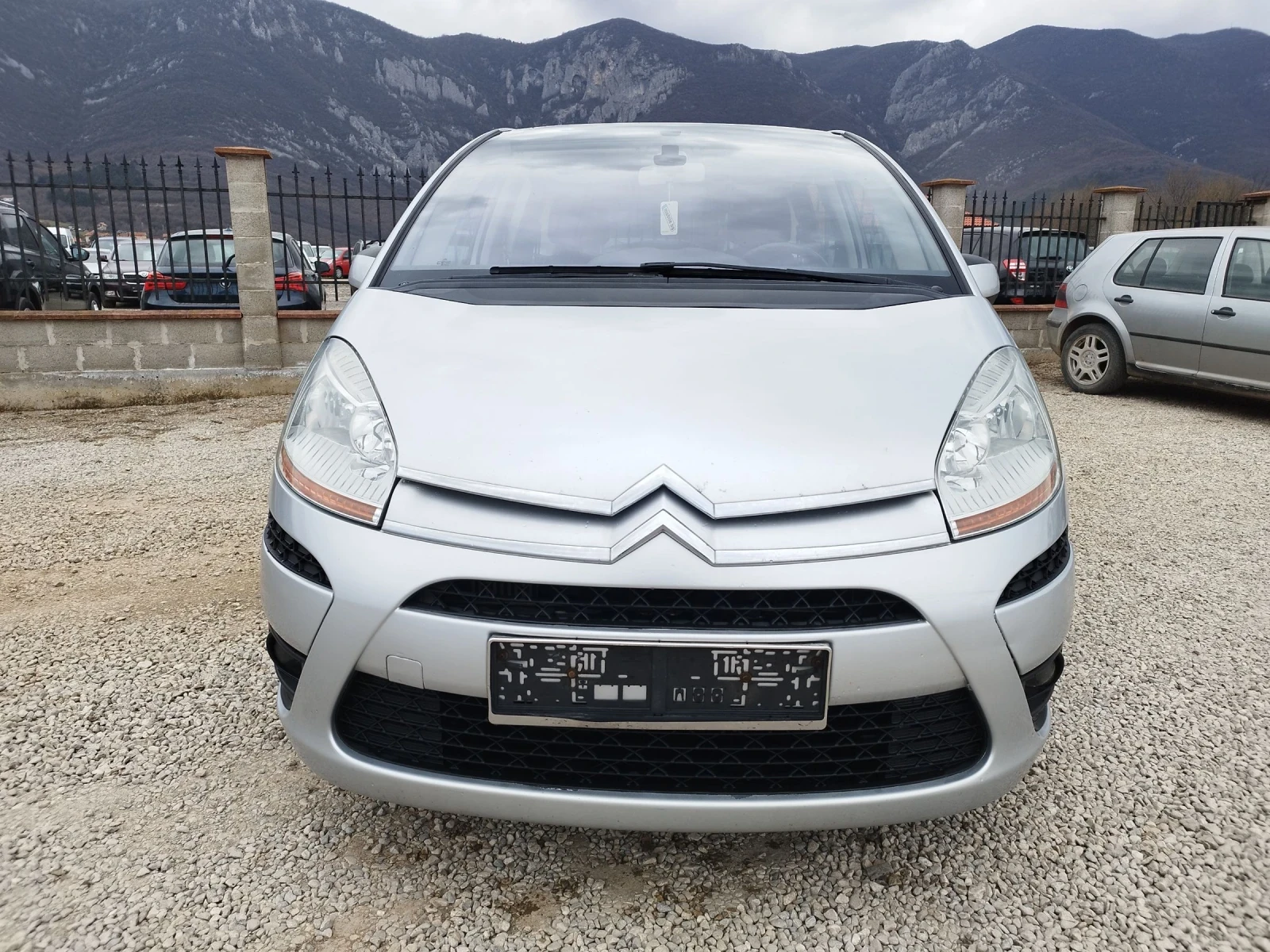 Citroen C4 Picasso 1.6 Hdi 109kc., снимка 8 - Автомобили и джипове - 53191355