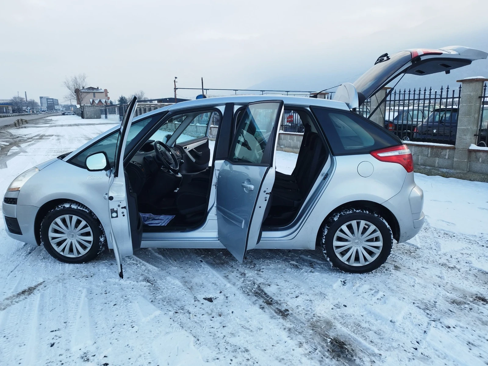 Citroen C4 Picasso 1.6 Hdi 109kc. - изображение 9