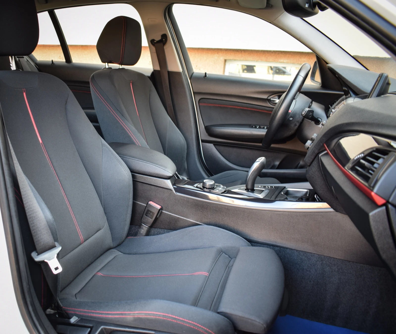 BMW 118 D 143k.c. SPORT / АВТОМАТ, снимка 13 - Автомобили и джипове - 53736452