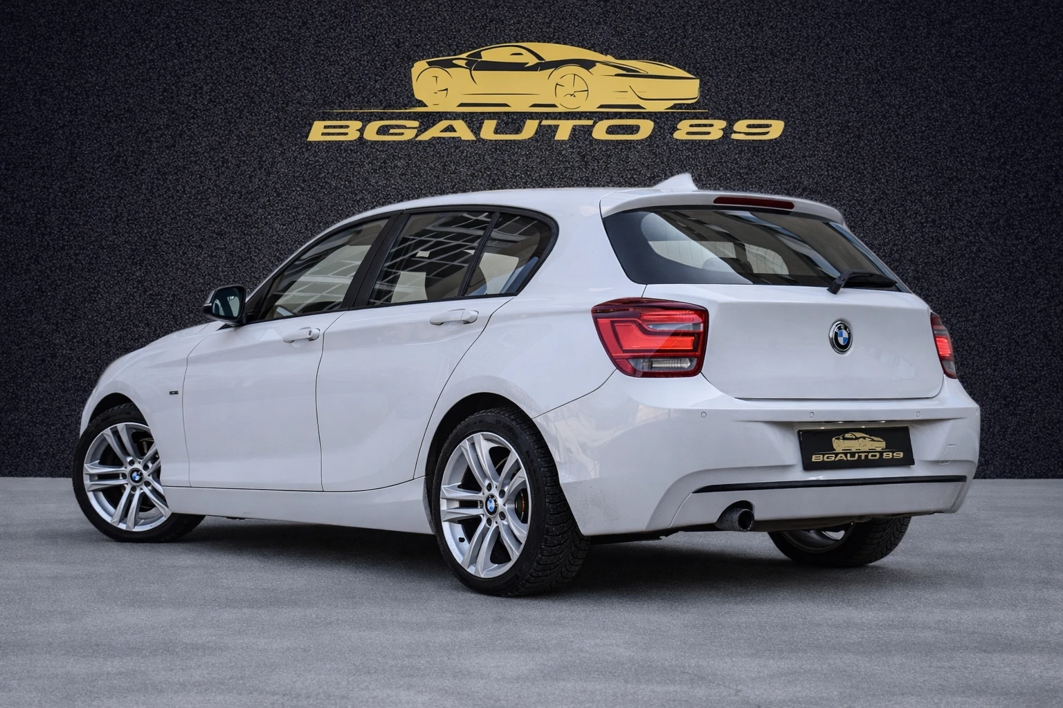 BMW 118 D 143k.c. SPORT / АВТОМАТ, снимка 5 - Автомобили и джипове - 53736452