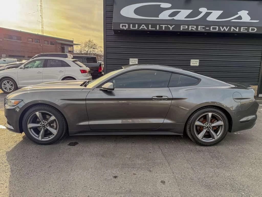 Ford Mustang * Fastback | NAVI | REMOTE | NO ACCIDENTS | 3.7L *, снимка 2 - Автомобили и джипове - 53904725