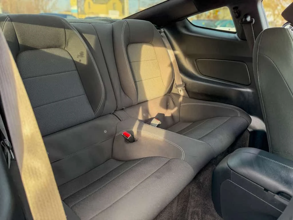 Ford Mustang * Fastback | NAVI | REMOTE | NO ACCIDENTS | 3.7L *, снимка 16 - Автомобили и джипове - 53904725