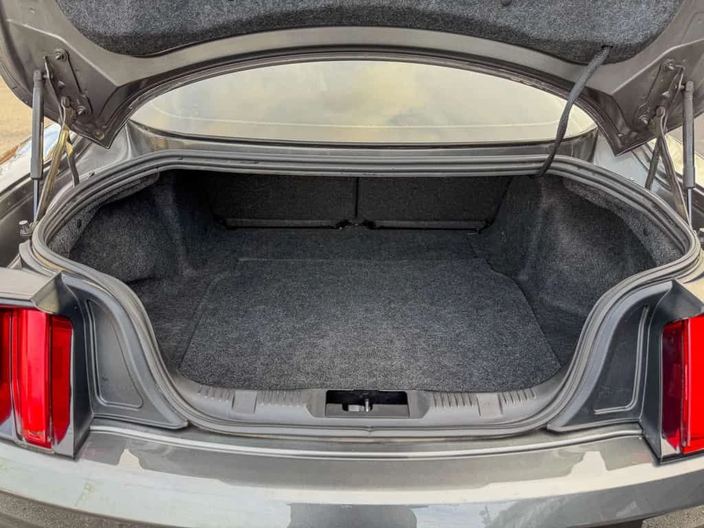 Ford Mustang * Fastback | NAVI | REMOTE | NO ACCIDENTS | 3.7L *, снимка 11 - Автомобили и джипове - 53904725