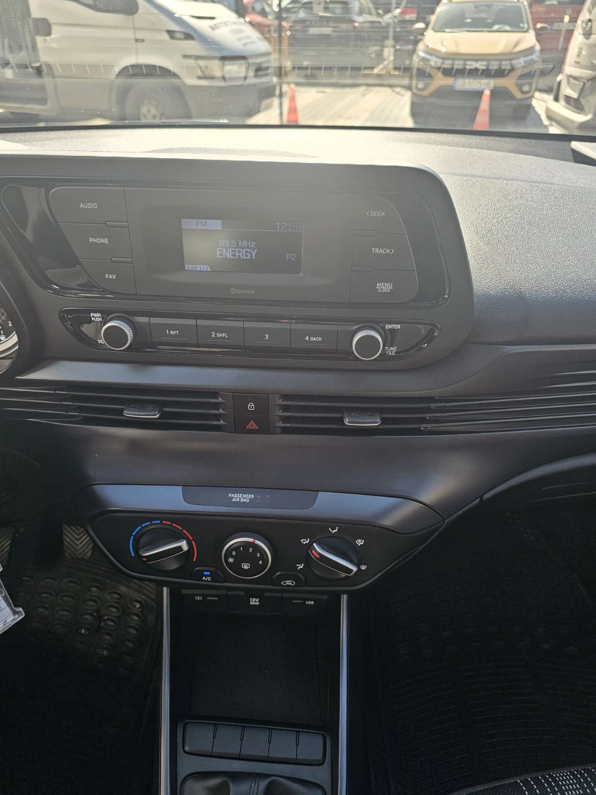 Hyundai I20 1.2, снимка 10 - Автомобили и джипове - 53909446