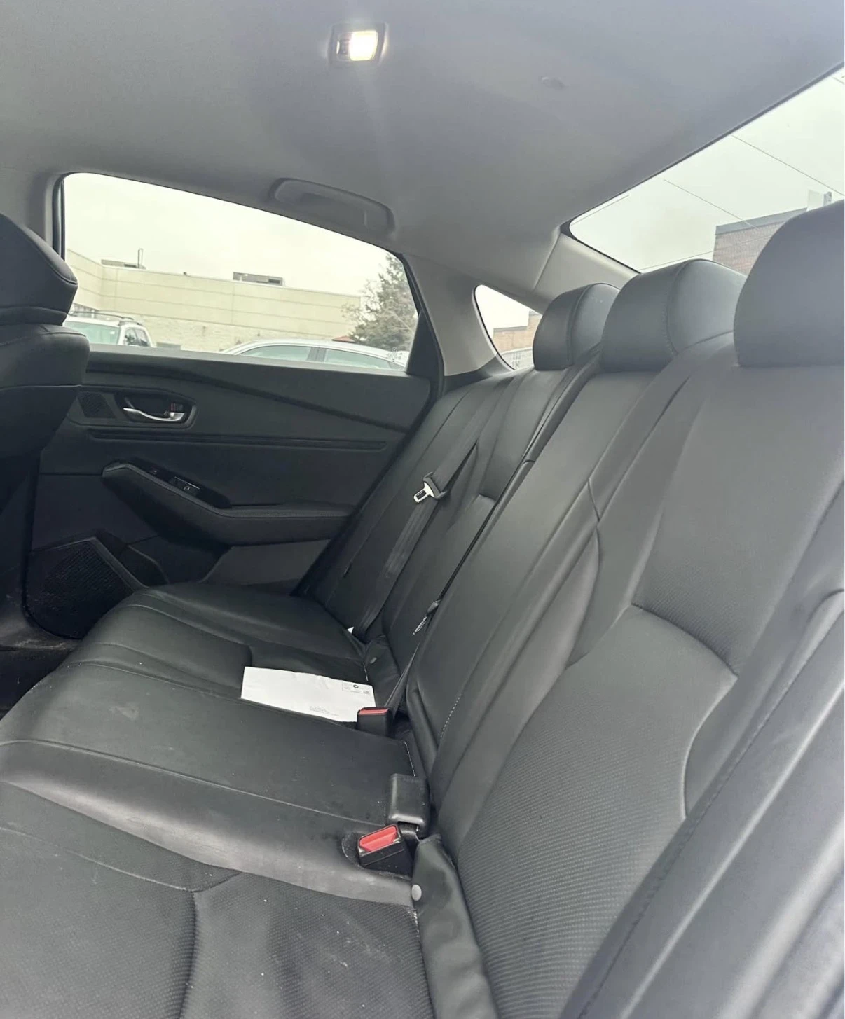 Honda Accord Hybrid * Carplay * Камера * Blind Spot * Сarfax * , снимка 12 - Автомобили и джипове - 54109495