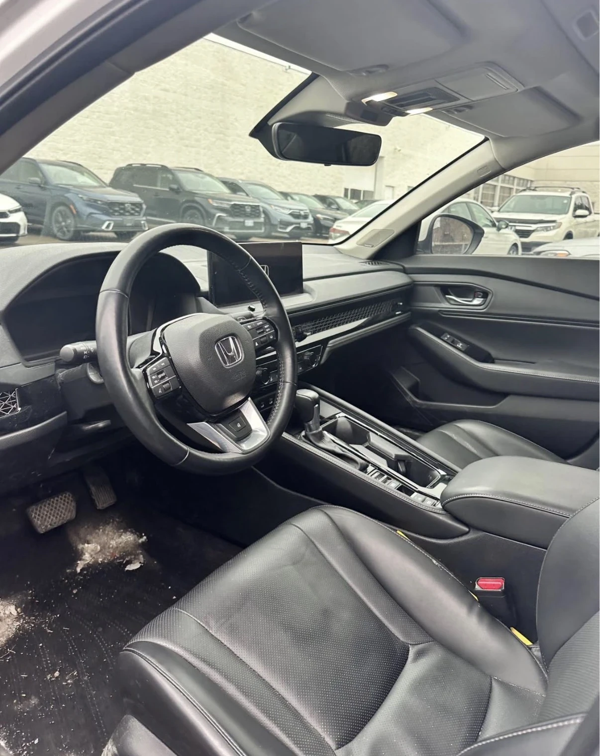 Honda Accord Hybrid * Carplay * Камера * Blind Spot * Сarfax * , снимка 7 - Автомобили и джипове - 54109495