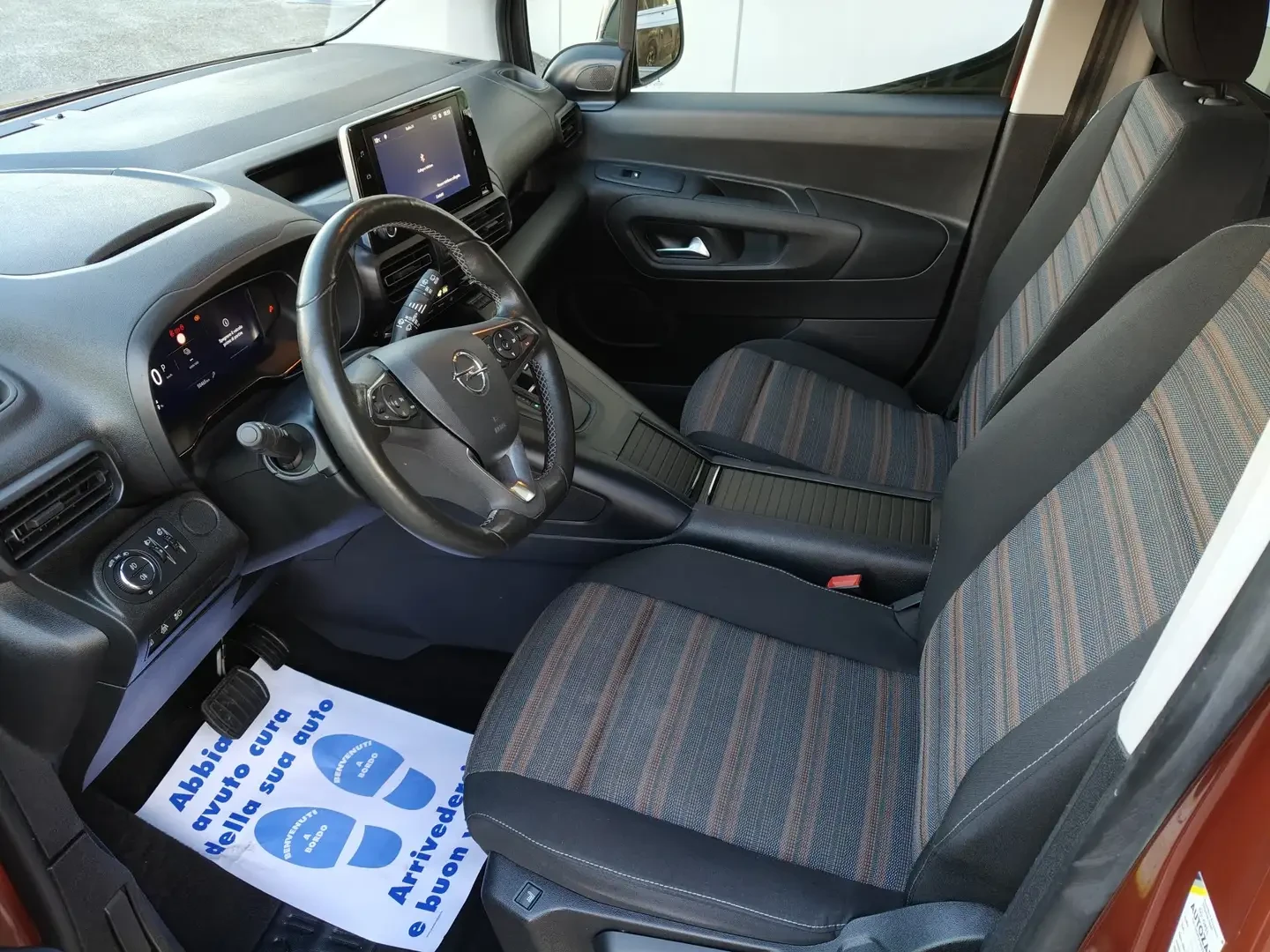 Opel Combo 52kW/H Electric, снимка 7 - Автомобили и джипове - 54134787