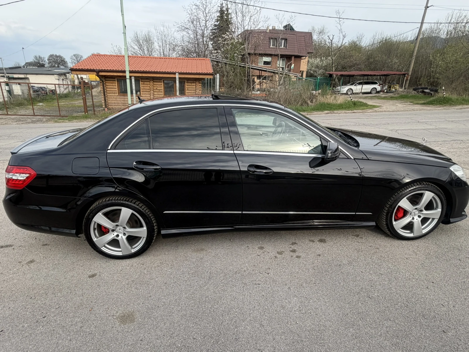 Mercedes-Benz E 500 5.5 388 AMG Pack, снимка 4 - Автомобили и джипове - 54222233