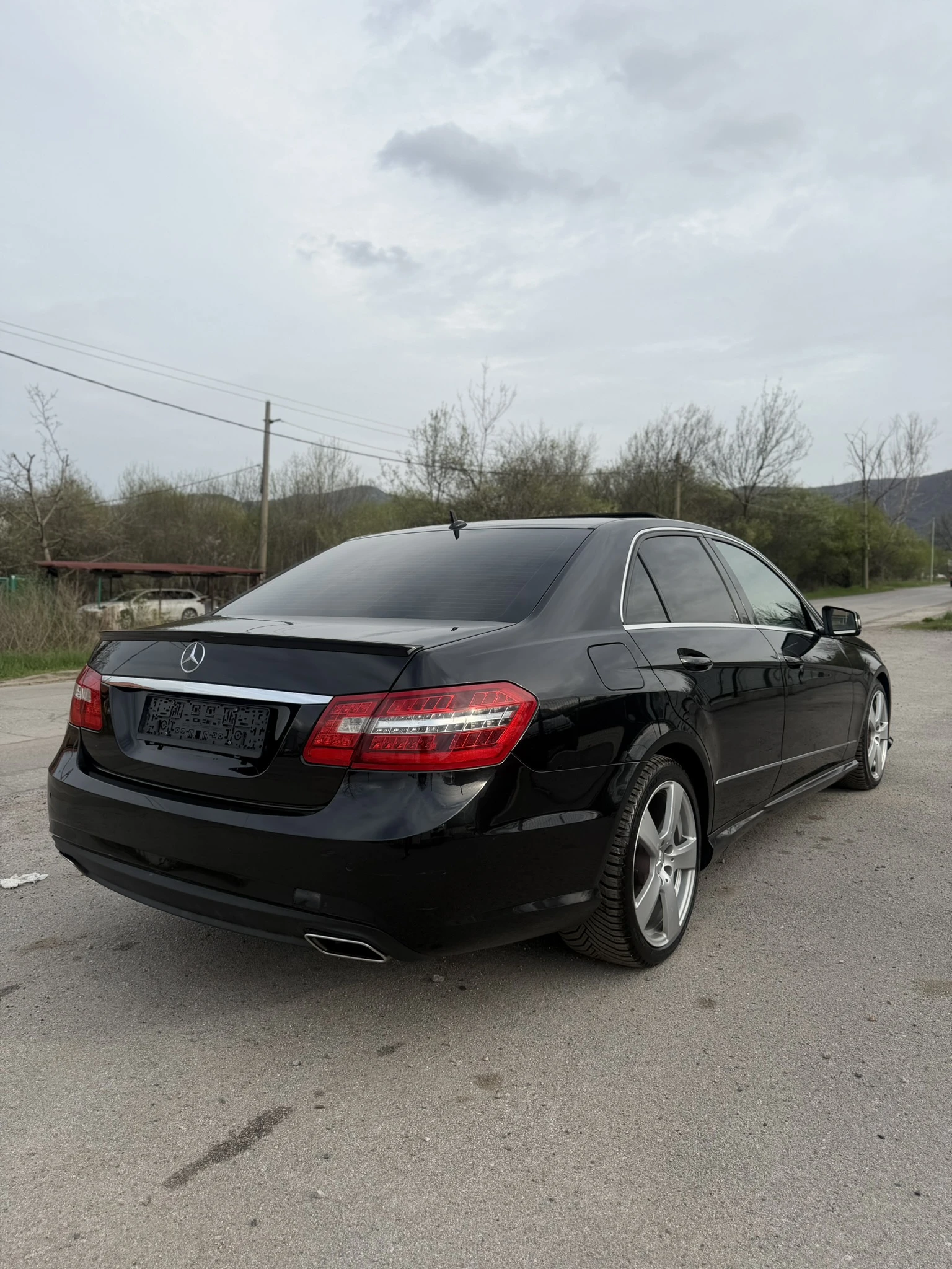 Mercedes-Benz E 500 5.5 388 AMG Pack, снимка 5 - Автомобили и джипове - 54222233