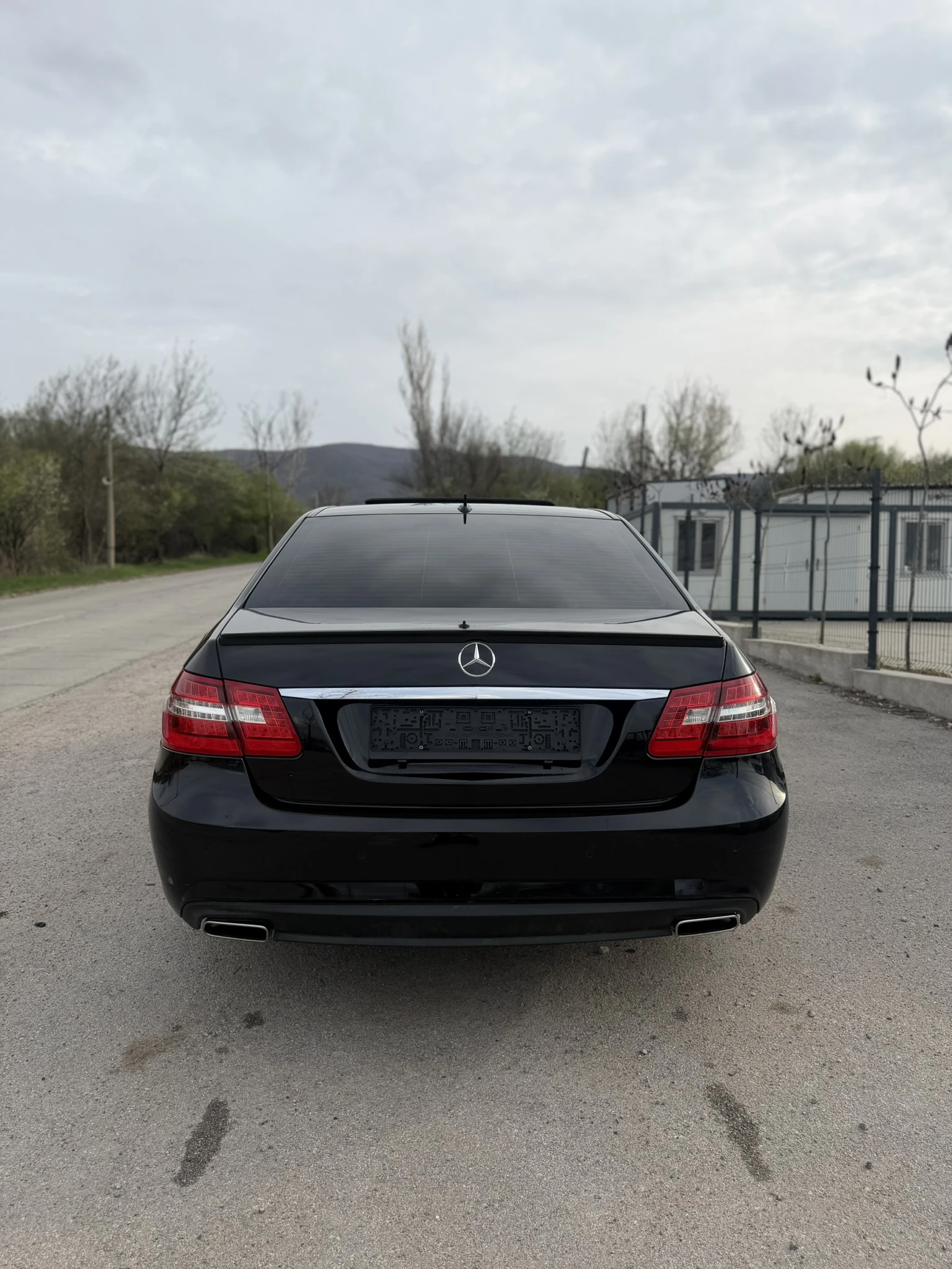Mercedes-Benz E 500 5.5 388 AMG Pack, снимка 6 - Автомобили и джипове - 54222233