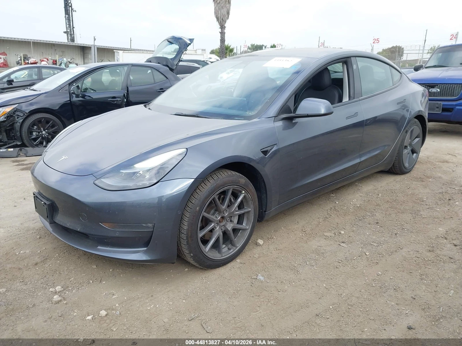 Tesla Model 3 LONG RANGE DUAL MOTOR ALL-WHEEL DRIVE, снимка 2 - Автомобили и джипове - 54311416