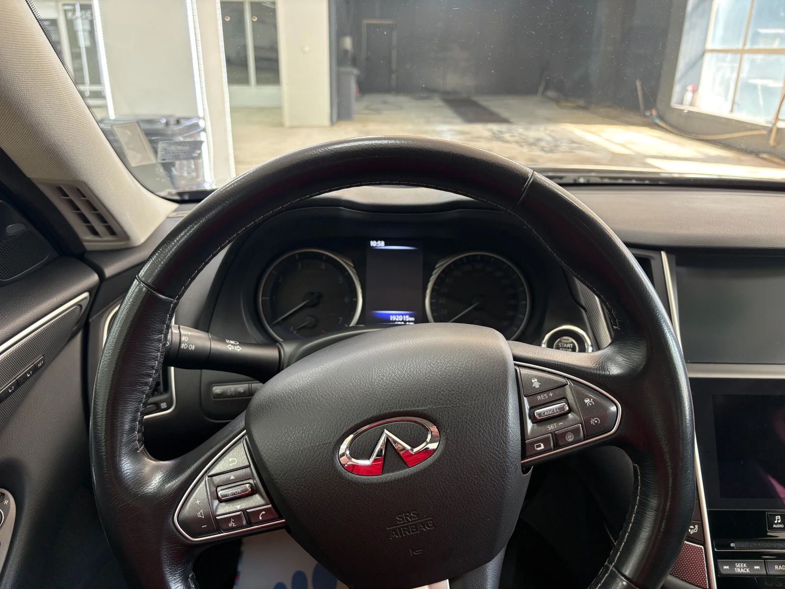 Infiniti Q50, снимка 3 - Автомобили и джипове - 54339518