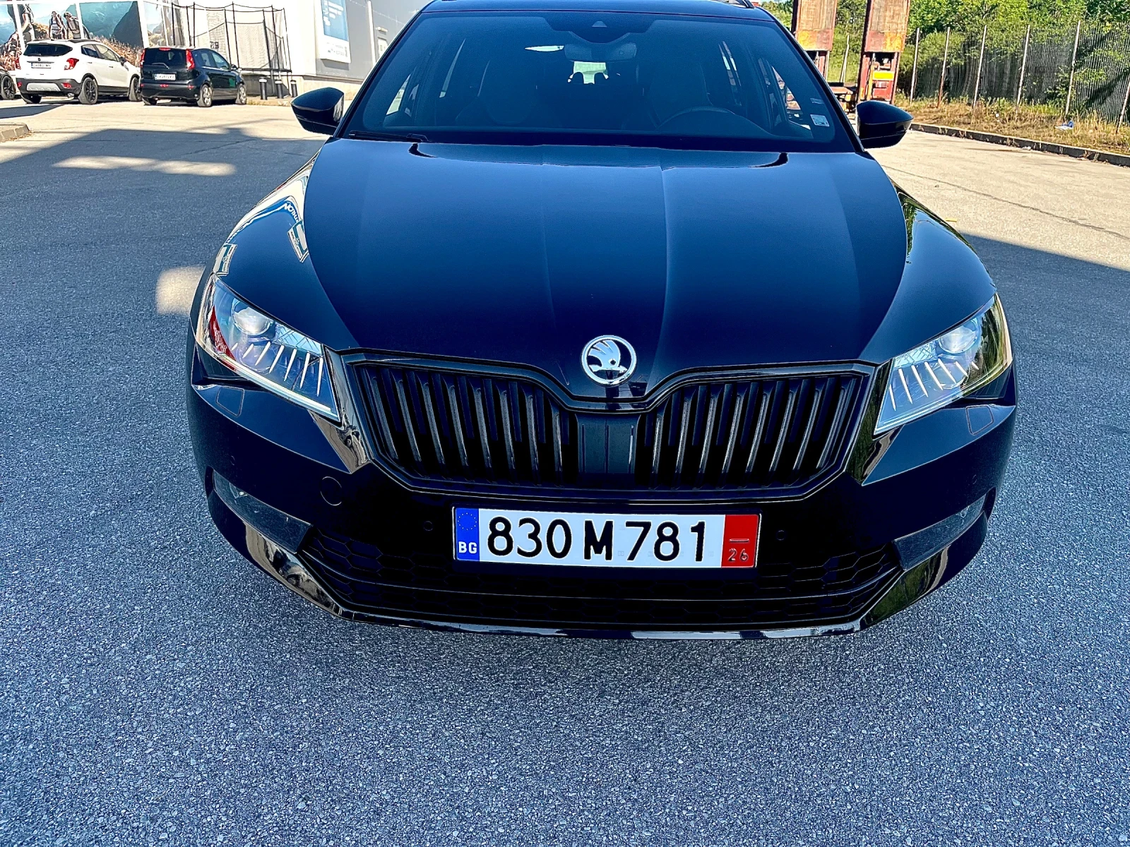Skoda Superb Sportline, 2.0 tsi, 280 к.с., 4х4, снимка 2 - Автомобили и джипове - 54555341