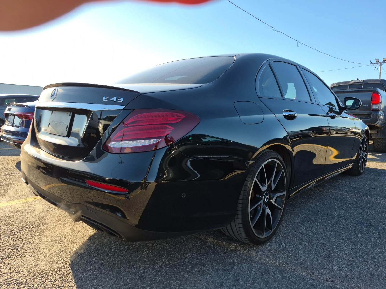 Mercedes-Benz E 43 AMG * * CARFAX * * АВТО КРЕДИТ * * , снимка 7 - Автомобили и джипове - 54646232