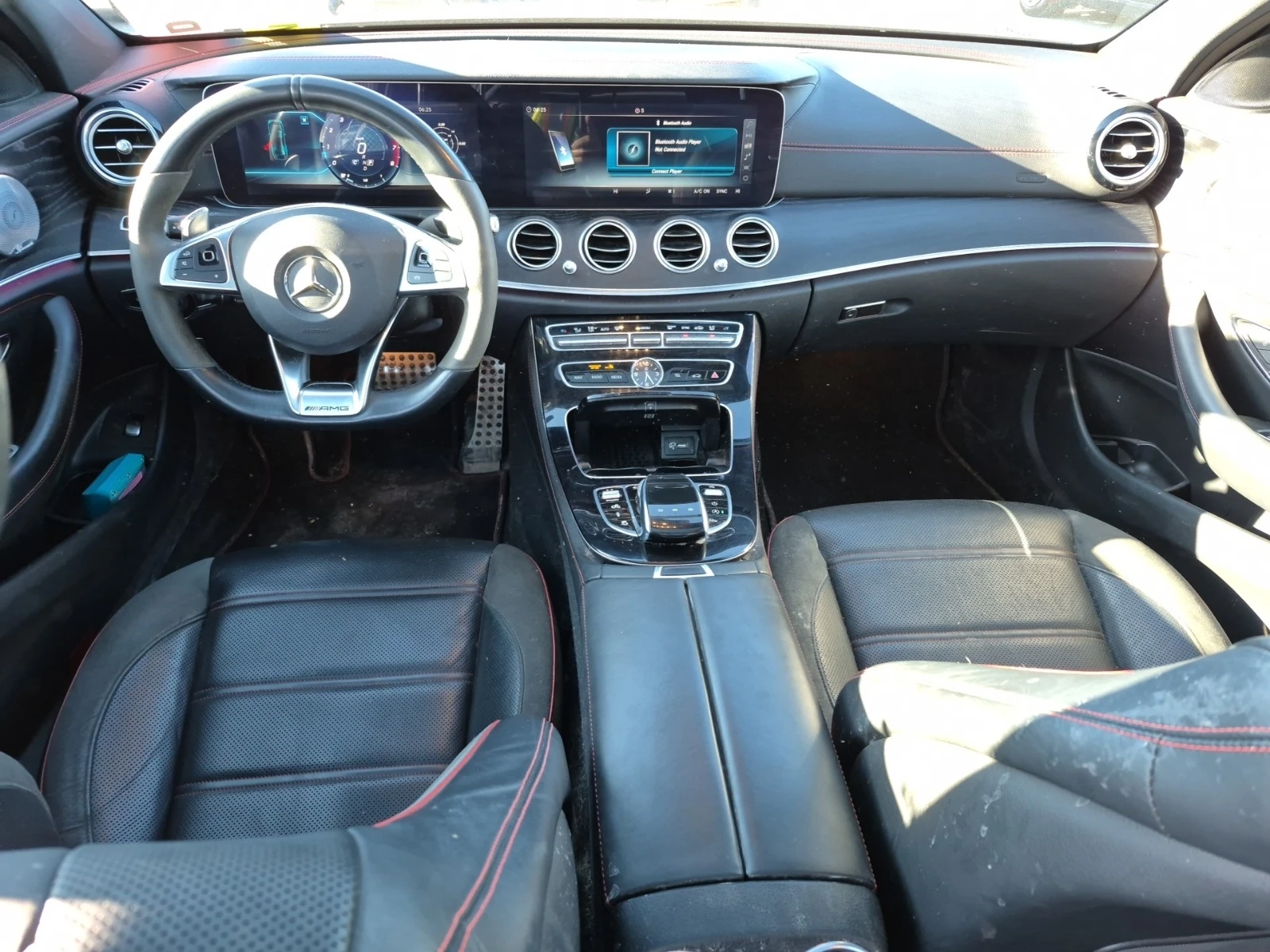 Mercedes-Benz E 43 AMG * * CARFAX * * АВТО КРЕДИТ * * , снимка 3 - Автомобили и джипове - 54646232