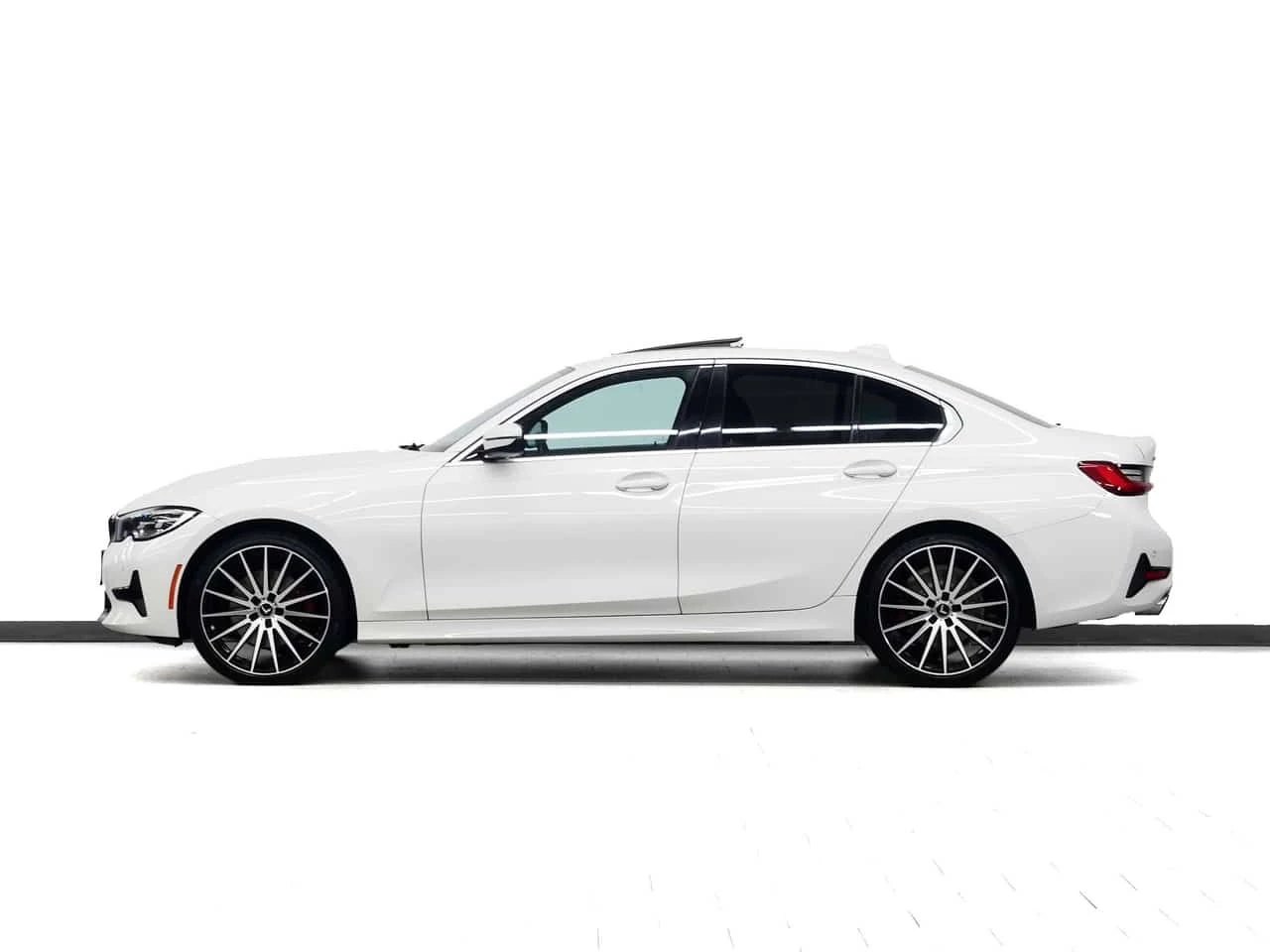 BMW 330 * CARFAX * ЦЕНА ДО БГ, снимка 5 - Автомобили и джипове - 54742697