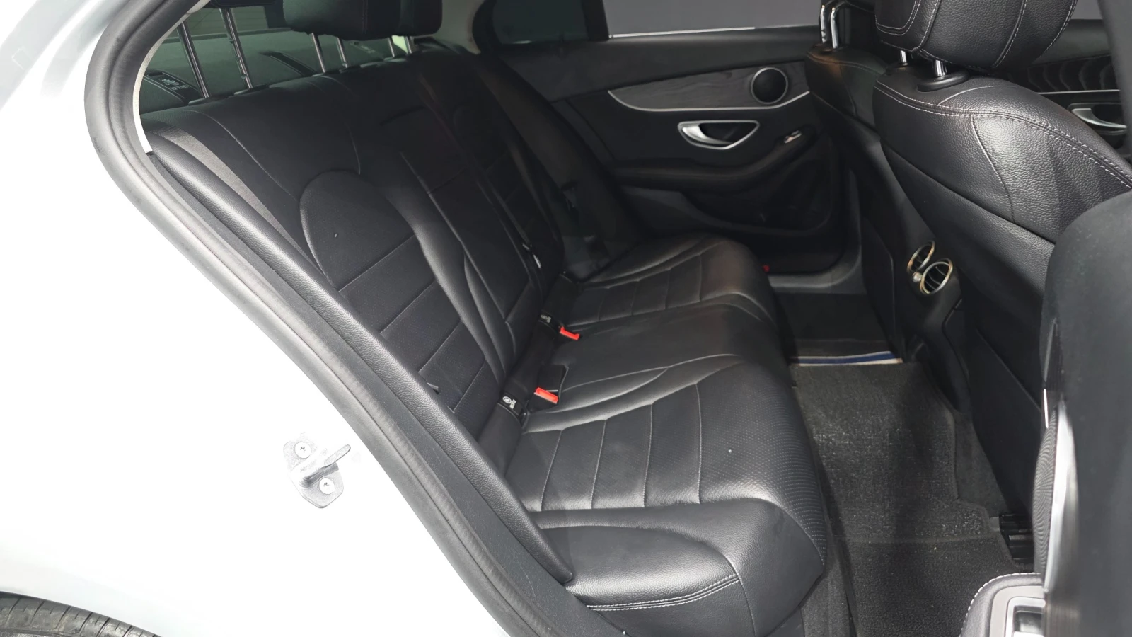 Mercedes-Benz C 220 | Panoramic Roof | Memory Seats, снимка 10 - Автомобили и джипове - 54884714