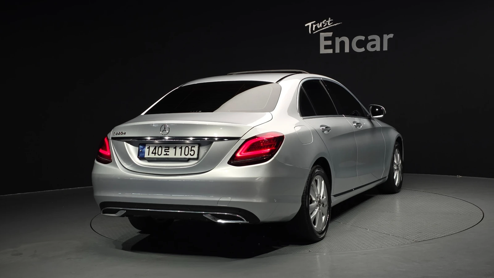 Mercedes-Benz C 220 | Panoramic Roof | Memory Seats, снимка 2 - Автомобили и джипове - 54884714