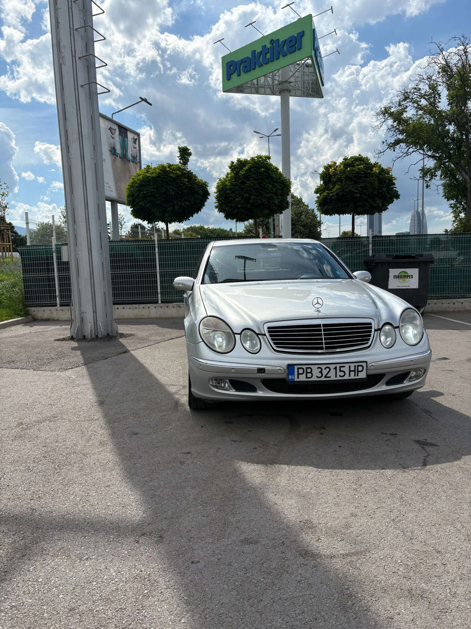 Mercedes-Benz E 320, снимка 8 - Автомобили и джипове - 54948745