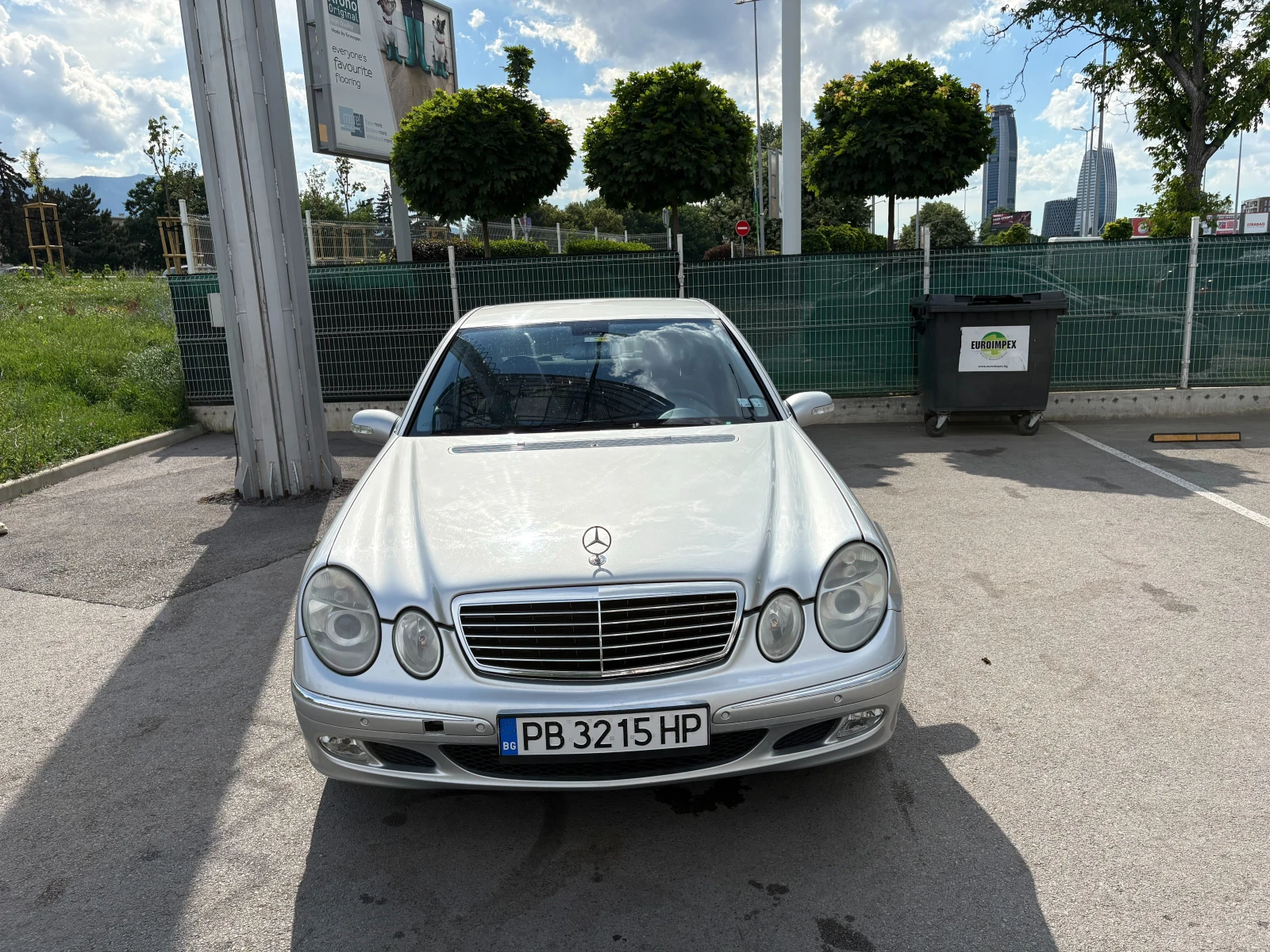 Mercedes-Benz E 320