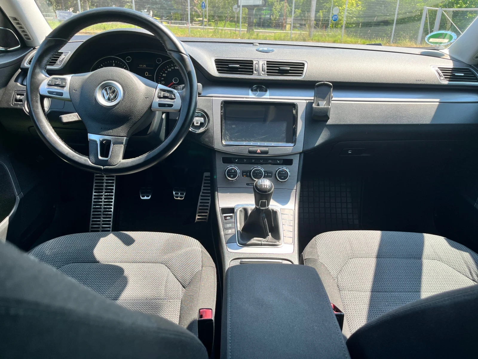 VW Passat 2.0TDI 140k LED РЕАЛНИ КМ, снимка 9 - Автомобили и джипове - 55068875