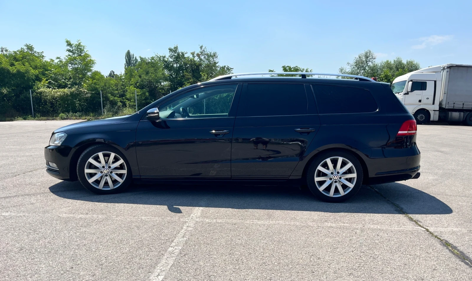 VW Passat 2.0TDI 140k LED РЕАЛНИ КМ, снимка 4 - Автомобили и джипове - 55068875