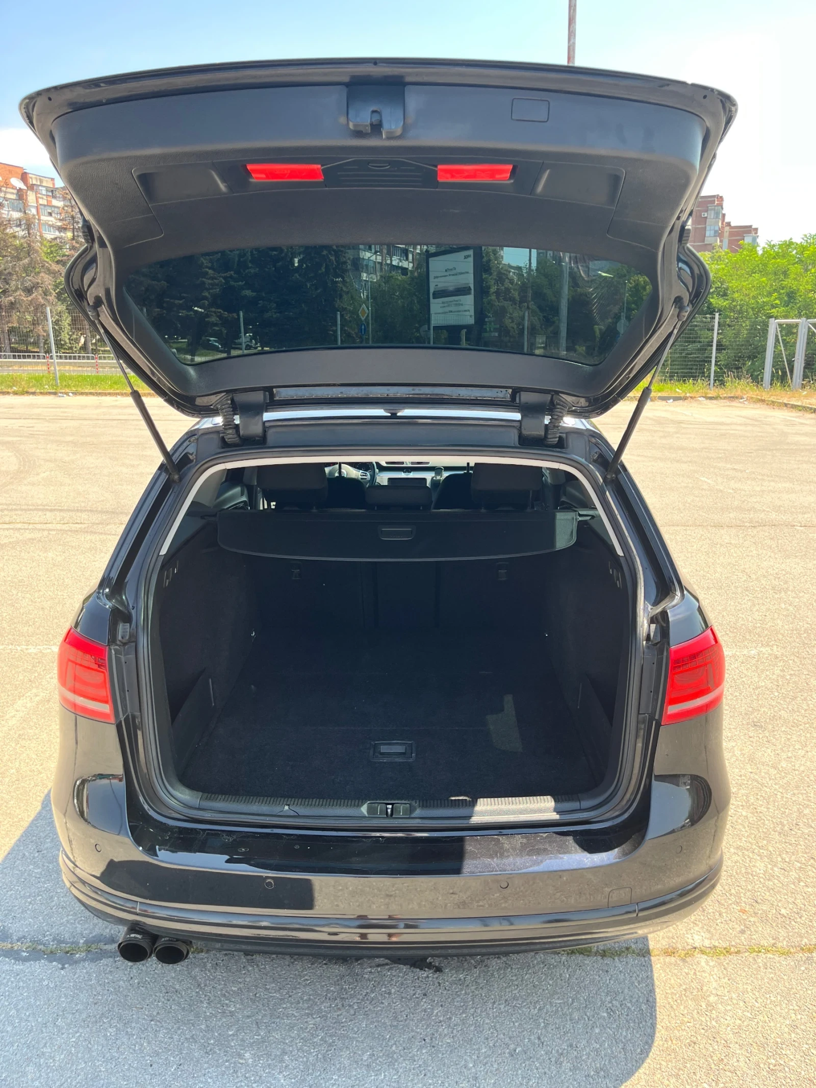 VW Passat 2.0TDI 140k LED РЕАЛНИ КМ, снимка 8 - Автомобили и джипове - 55068875